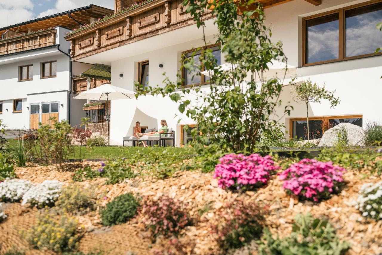 Edenhauserhof Neu Gotzens Eksteriør billede