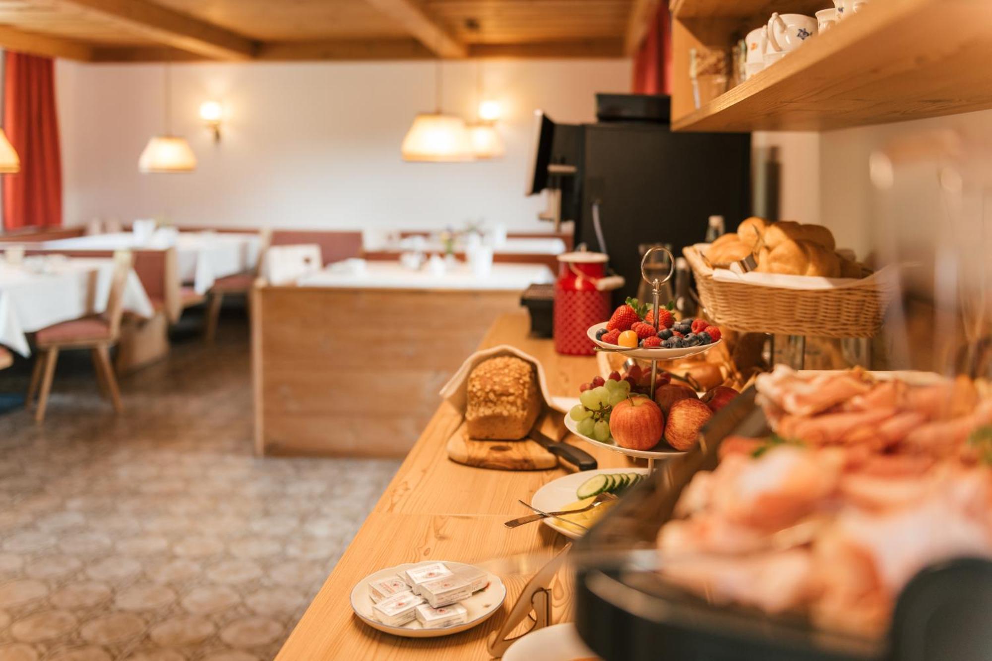Edenhauserhof Neu Gotzens Eksteriør billede